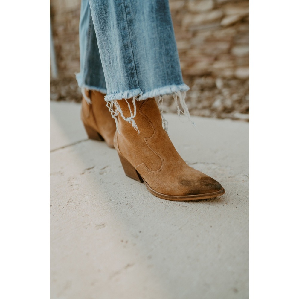 Golo Suede Western Ankle Boots Tan Brown Pointed Toe Booties Size 7.5